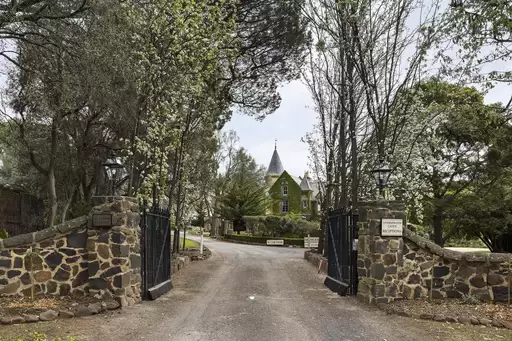 51 Overnewton Road, Keilor Sold by Christie's International Real Estate Victoria - image 4