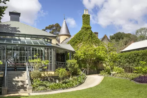 51 Overnewton Road, Keilor Sold by Christie's International Real Estate Victoria - image 2