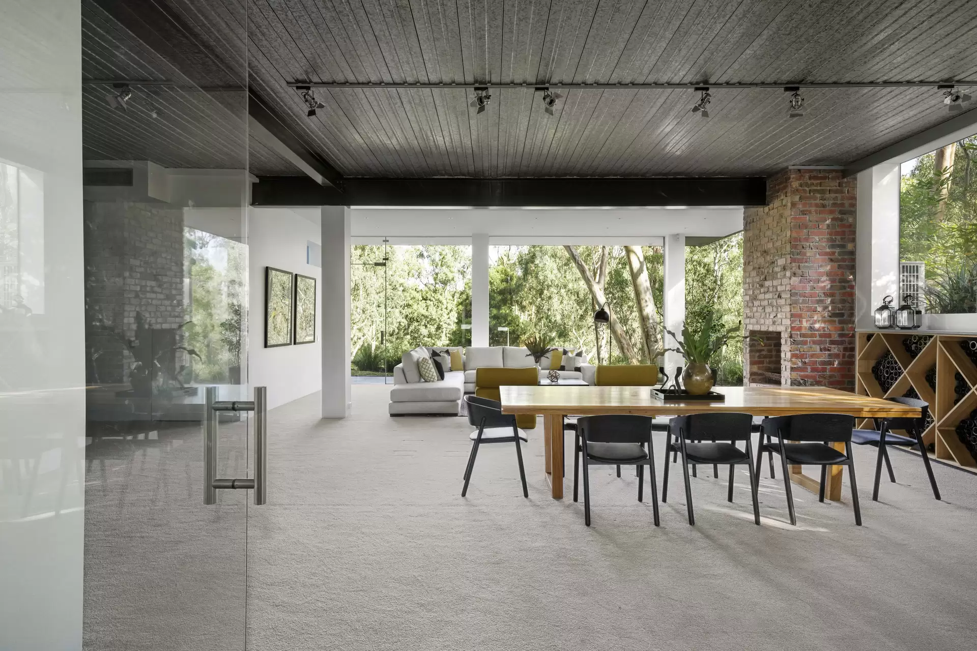 19-21 Riverside Road, Ivanhoe Sold by Christie's International Real Estate Victoria - image 1