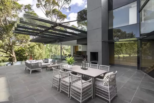 19-21 Riverside Road, Ivanhoe Sold by Christie's International Real Estate Victoria - image 10