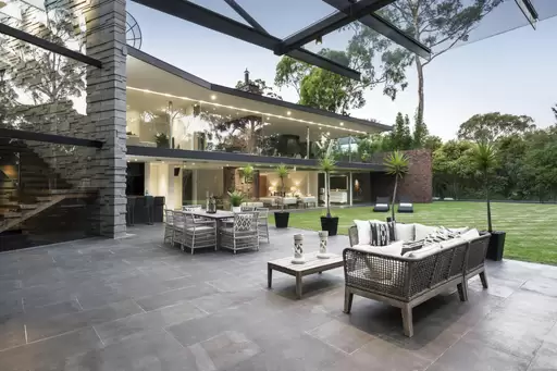 19-21 Riverside Road, Ivanhoe Sold by Christie's International Real Estate Victoria - image 3