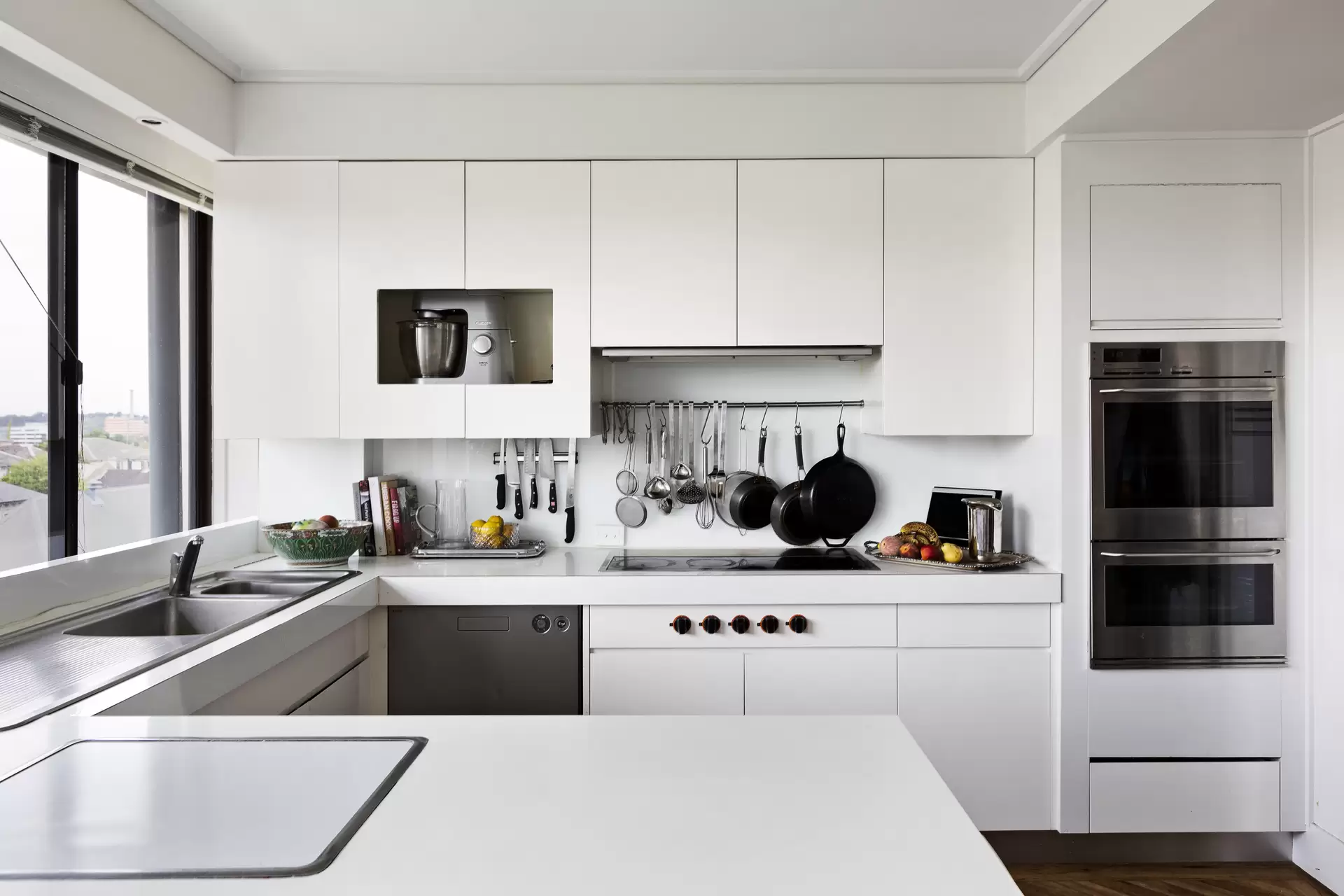 5/58 Clarendon Street, East Melbourne Sold by Christie's International Real Estate Victoria - image 1