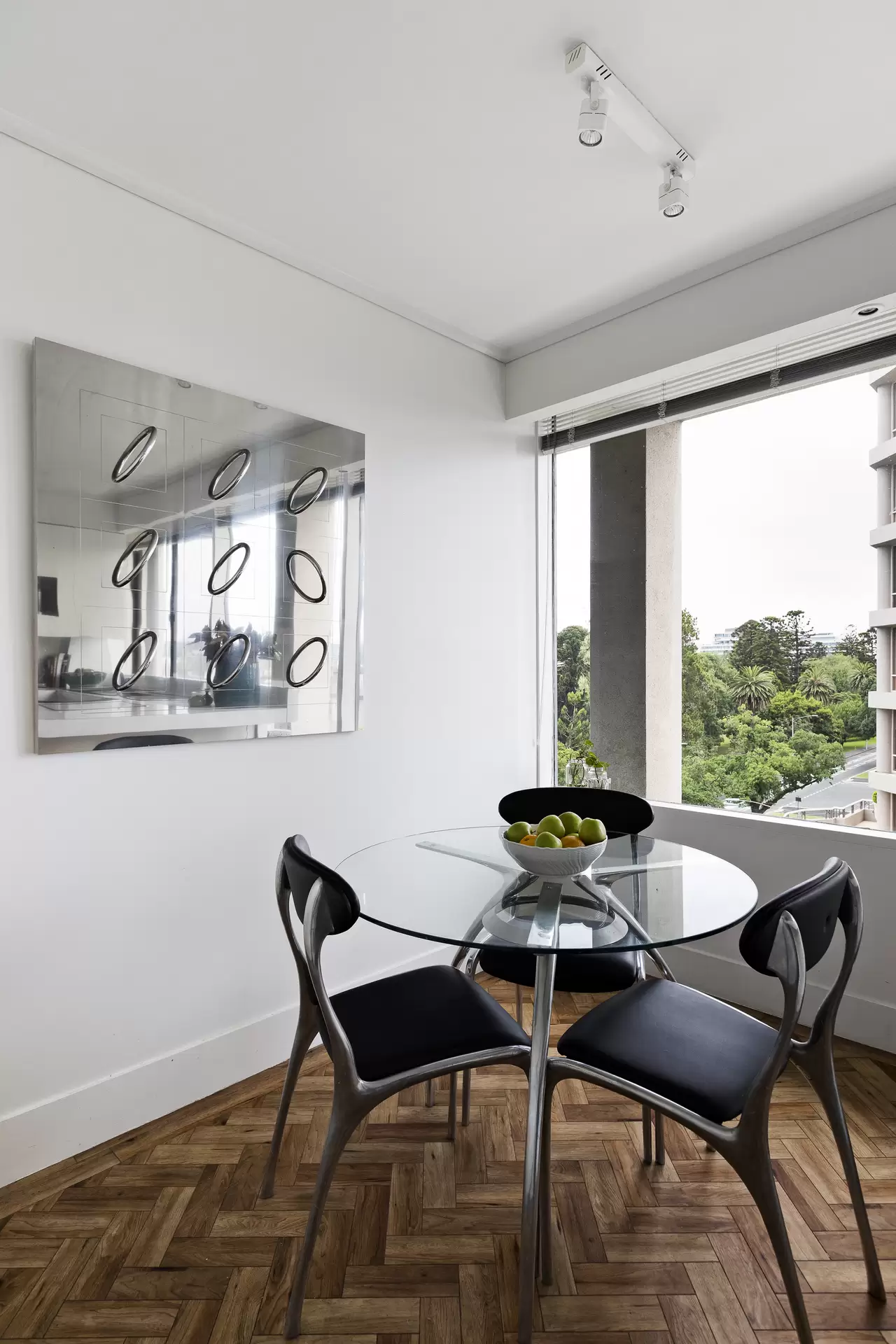 5/58 Clarendon Street, East Melbourne Sold by Christie's International Real Estate Victoria - image 1
