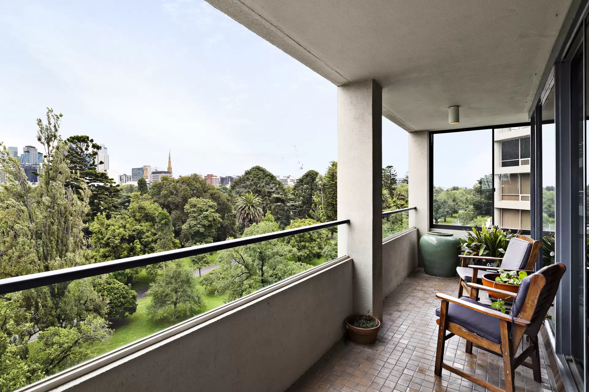 5/58 Clarendon Street, East Melbourne Sold by Christie's International Real Estate Victoria - image 1