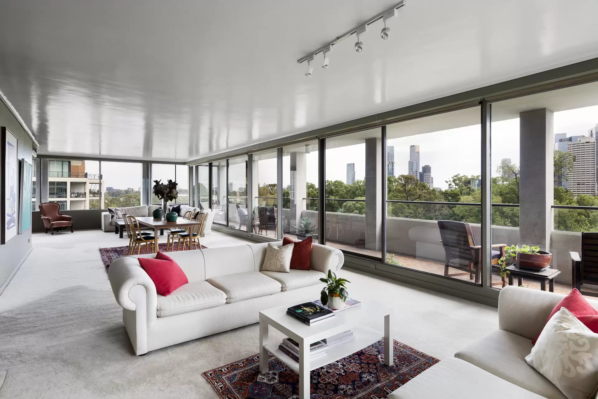 5/58 Clarendon Street, East Melbourne Sold by Christie's International Real Estate Victoria - image 1