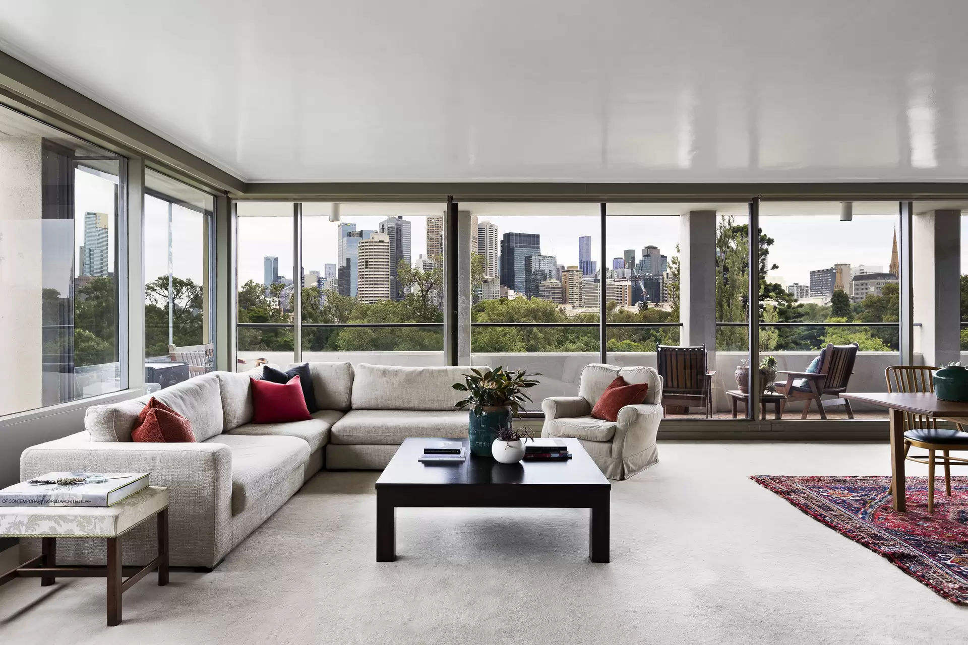 5/58 Clarendon Street, East Melbourne Sold by Christie's International Real Estate Victoria - image 1