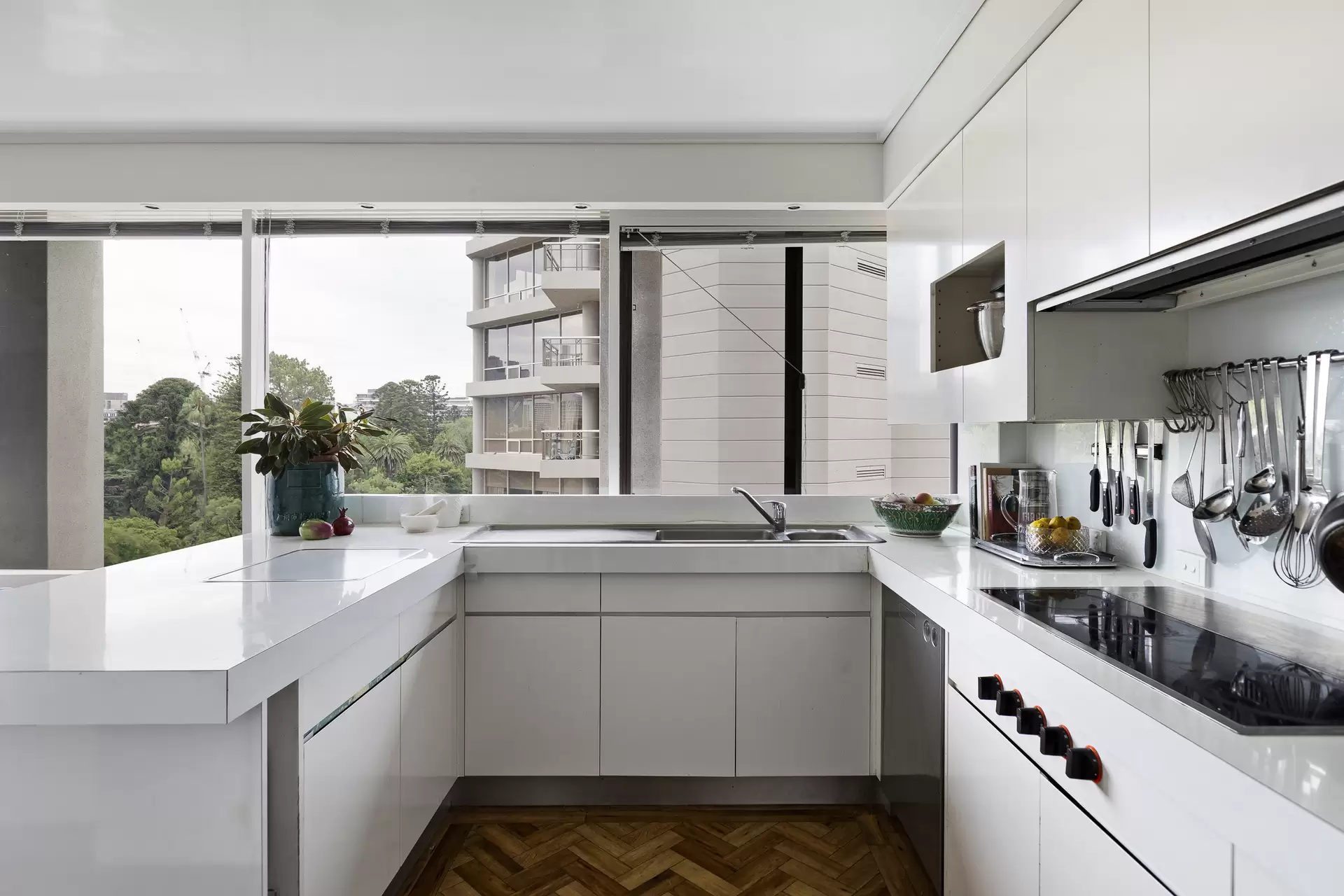 5/58 Clarendon Street, East Melbourne Sold by Christie's International Real Estate Victoria - image 1