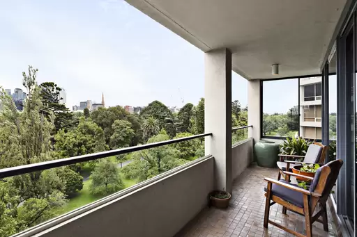 5/58 Clarendon Street, East Melbourne Sold by Christie's International Real Estate Victoria - image 8