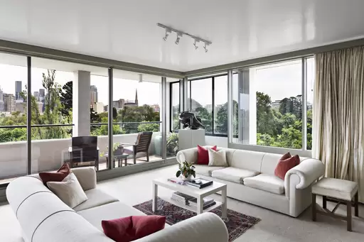 5/58 Clarendon Street, East Melbourne Sold by Christie's International Real Estate Victoria - image 3