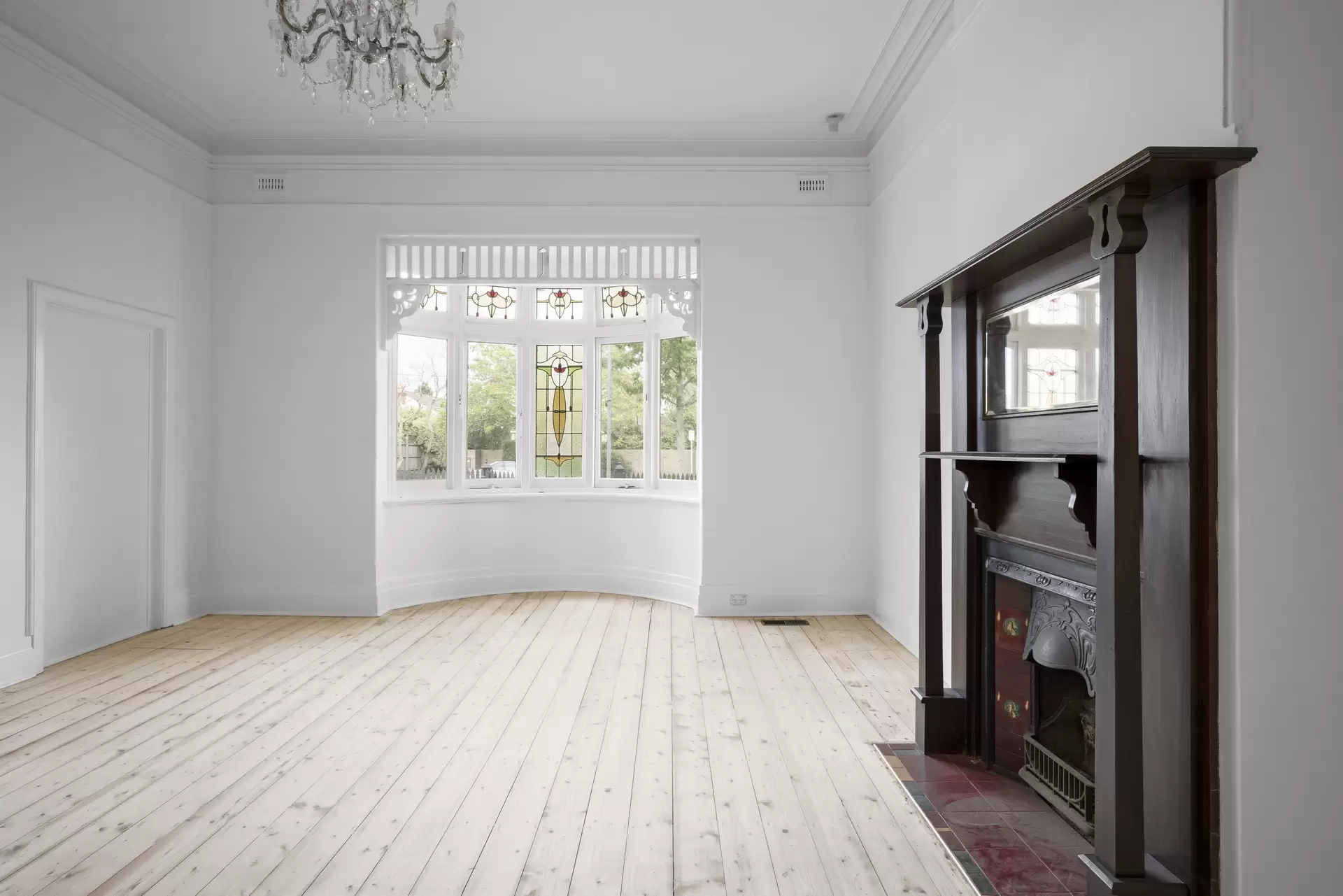 18 Thanet Street, Malvern Sold by Christie's International Real Estate Victoria - image 1