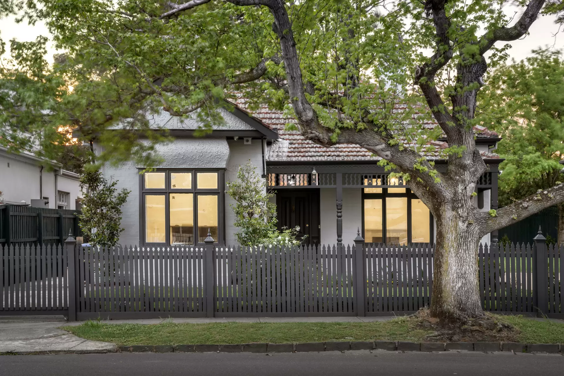 18 Thanet Street, Malvern Sold by Christie's International Real Estate Victoria - image 1