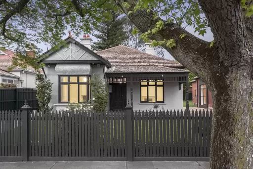 18 Thanet Street, Malvern Sold by Christie's International Real Estate Victoria - image 1